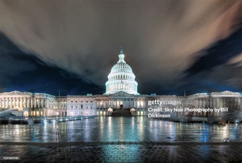 Us Capitol Building At Night High-Res Stock Photo - Getty Images