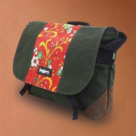 Punar Prayog Doer's Messenger Bag in Ex-Army Olive Green Canvas & Red
