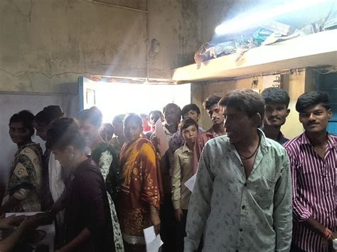 The only Aadhaar card center in Patdi is causing trouble to people ...