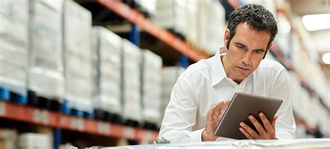 Supply Chain Analyst Salary: 2026 Guide | Coursera