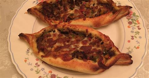 Turkish Pide Recipe by Reeba Jerry - Cookpad