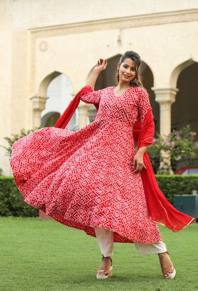 Best Traditional Indian Ethnic Wear In India Online: Gulabo Jaipur