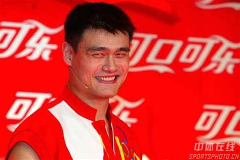 图文：姚明刘翔携手倒计时 08近了姚明笑了-搜狐2008奥运