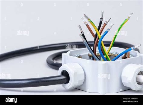 Junction Box Connection 的图像结果