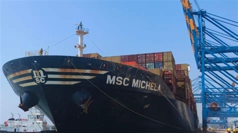 विझिंजम पोर्ट ने अपने पहले LNG-संचालित पोत का किया स्वागत, करण अदाणी ...