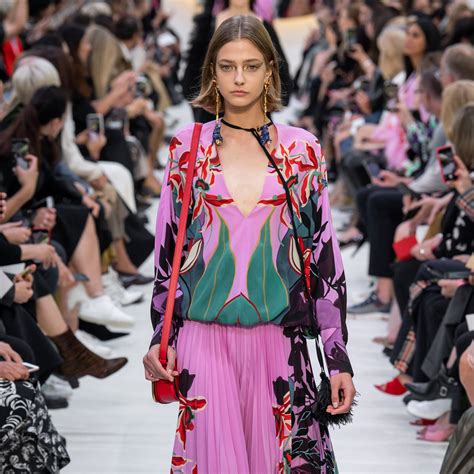 Watch Valentino's Fall 2023 RTW show here | Vogue India