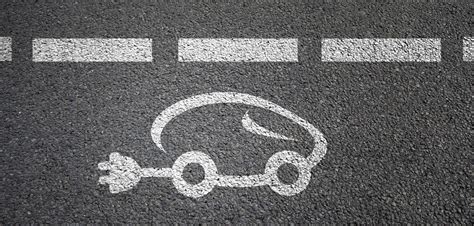 Centre offers Rs 105 crore grant for EVs to Smart Cities with over a ...