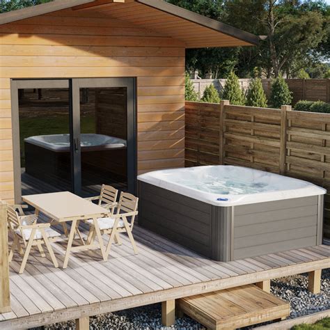 Outdoor Living Retreat: Premium All-Season Massage Hot Tub