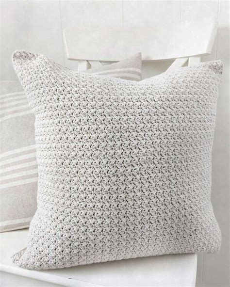 Free Crochet Pillow Pattern Tutorial 的图像结果