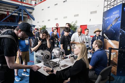 NASA Robotics 的图像结果