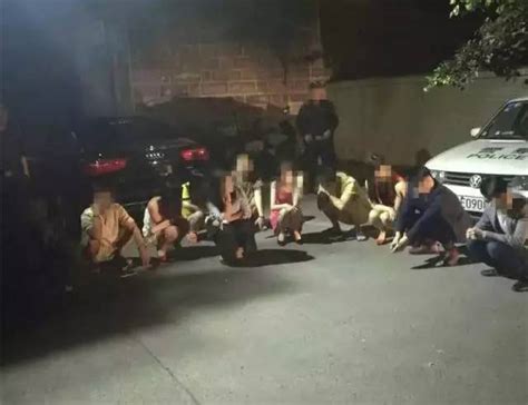 警察蜀黍扫黄“现场直播”，对娱乐场所大曝光，18个人遭了……_搜狐汽车_搜狐网