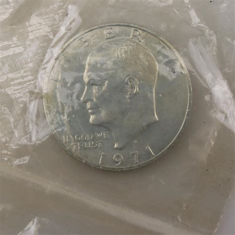 1971 Uncirculated Eisenhower Silver Dollar | Property Room
