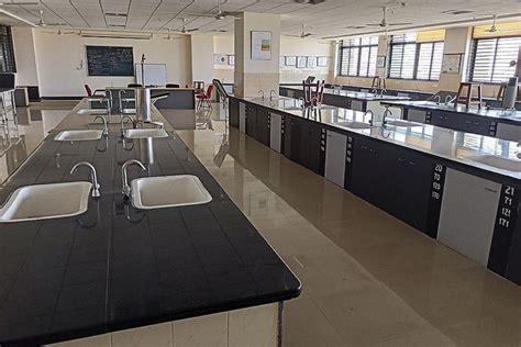 M.P. Shah Government Medical College Jamnagar Campus: Photos, Virtual Tour