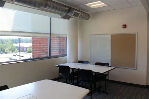 George Mason University: Admissions, Ranking, Acceptance Rate, Courses ...