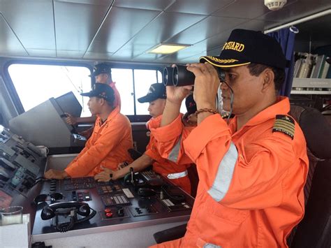 Philippine Coast Guard Search for 10 Missing Fishermen