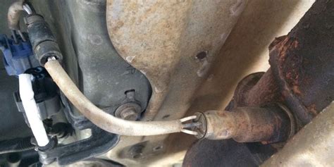 2016 F150 V6 Upstream O2 Sensor Removal 的图像结果