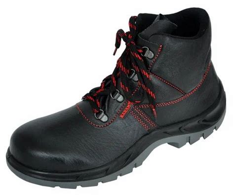 Foot Protection - Safety Shoes & Gumboot - FS 73 Karam Safety Shoes ...