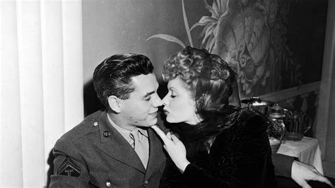 El turbulento matrimonio de Lucille Ball y Desi Arnaz, los Elizabeth ...