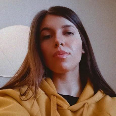 The Predator: An Enemies to Lovers Dark Romance (Dark Verse Book 1 ...