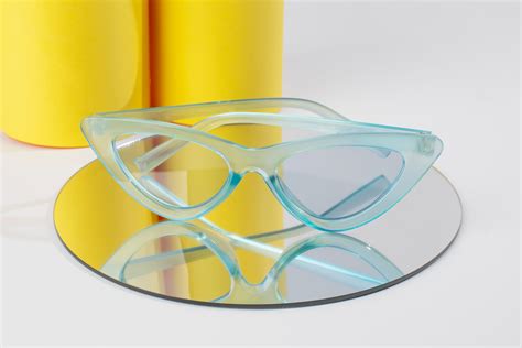 The Best Choice: Plastic vs Polycarbonate Lenses