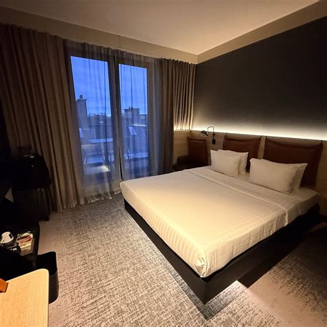 MOXY BRUSSELS CITY CENTER - Hotel Reviews, Photos, Rate Comparison ...