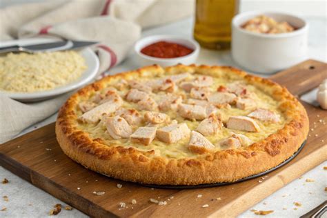 Easy Canned Chicken Pizza Crust Recipe: A Delicious Twist on Pizza ...