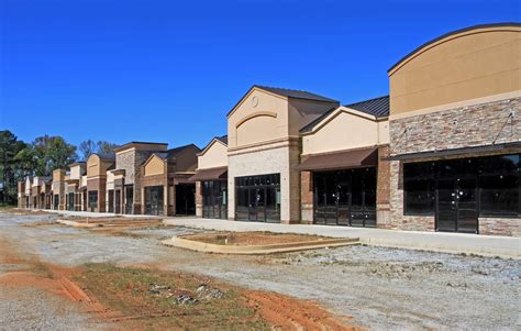 Storefront Window Installation 的图像结果