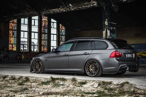 This heavily tuned BMW 335i Touring delivers 800 horsepower