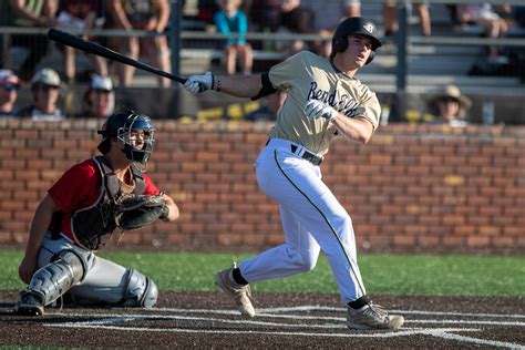 Crooked Innings Ignite Elks Series Win Over Yakima Valley — Bend Elks ...
