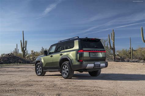 2024 Lexus GX 550 Overtrail Nori Green - Stunning HD Photos, Videos, Specs, Features & Price ...