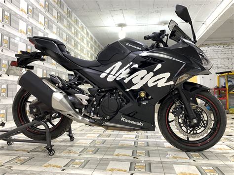 Kawasaki Ninja 400 Dán đổi Màu Xe Máy đen Bóng Lên Tem Rời - Tú Wrap ...