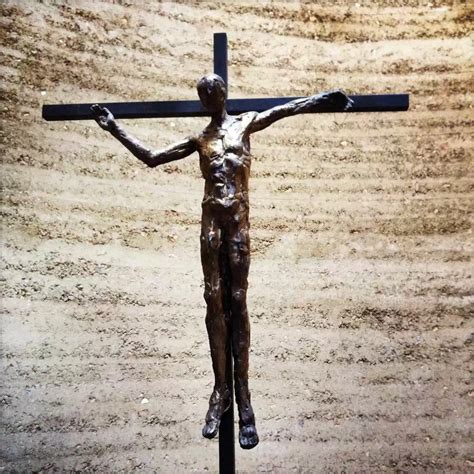 Gluten-free Communion Bread Breaks Catholic Church's Canon Law - Celiac.com