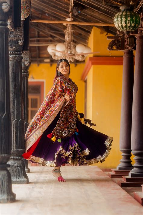 Purple Kutchi Lehenga Set – House of Anjana Bohra