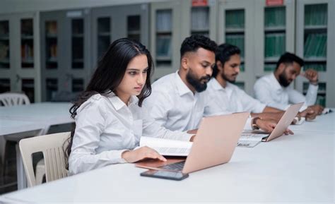 Research at FMC - Faculty of Management and Commerce, RUAS