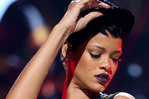 Rihanna, ‘Diamonds’ – Song Review