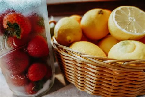 Small Kitchen Fridge 的图像结果