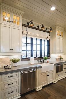 Colors For Kitchen Cabinets by 6 Kitchen Cabinet Color Trends Decorated Colors For Kitchen Cabinets