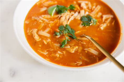 30-Minute Red Thai Chicken Curry Soup | Pretty Together
