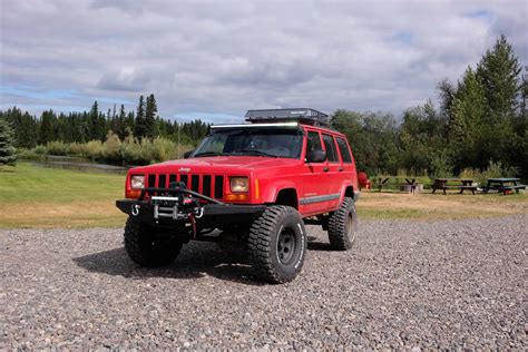 Jeep Cherokee with Extreme Series Single Row Light Bars – NightRider ...