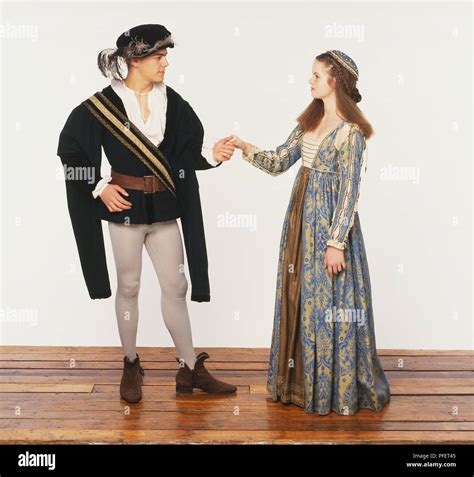 16th century clothing hi-res stock photography and images - Alamy