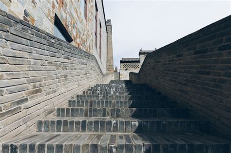 Primitive Technology Building Stone Steps 的图像结果