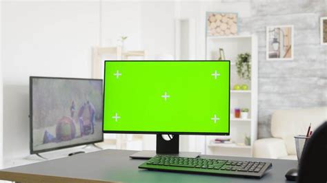 Green Screen Computer Monitor 的图像结果