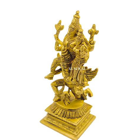 GARUDA WITH MAHALAKSHMI AND VISHNU STATUE – Alackal Bell Metals