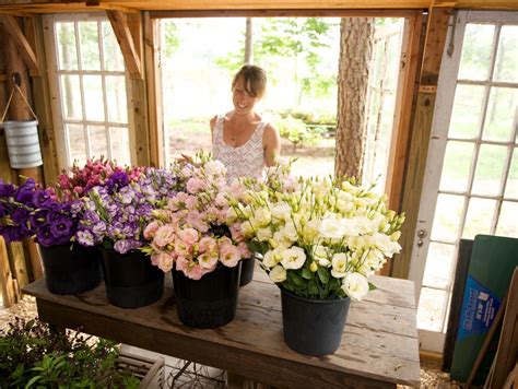 Fragrant Seasonal Flowers - Sassafras Fork Farm