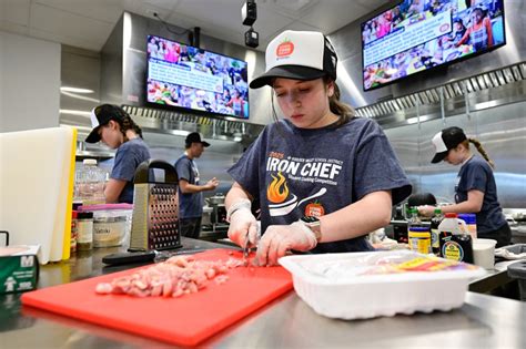 Middle schoolers battle for lunch menu spot at annual BVSD cook-off