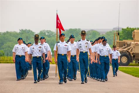 Outdoor graduations return to Fort Leonard Wood | Article | The United ...