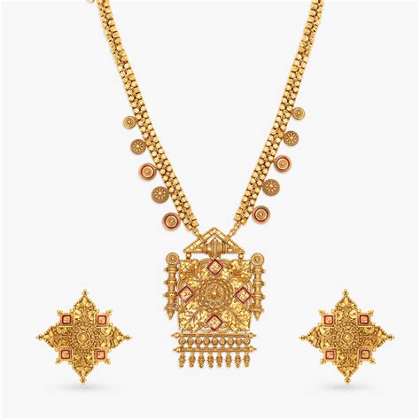 Luxurious Ras Rawa and Chandak Work Necklace Set