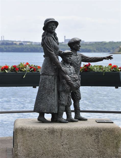 Memorial statue of Annie Moore & her children, she boarded the Titanic ...