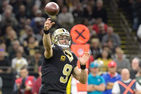 8 Shortest Quarterbacks in NFL History