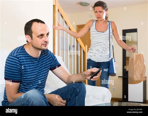 Divorce irritation hi-res stock photography and images - Alamy